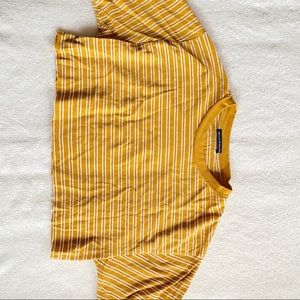 Brandy Melville Cropped Tshirt